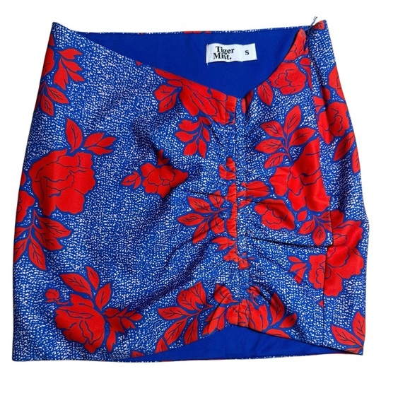 Tiger Mist Blue Red Floral Print Ruched Mini Skirt Size Small - Picture 1 of 4